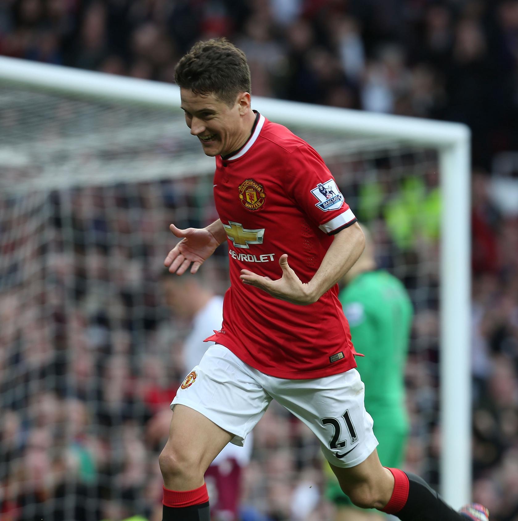 Mata to Herrera… goal!  