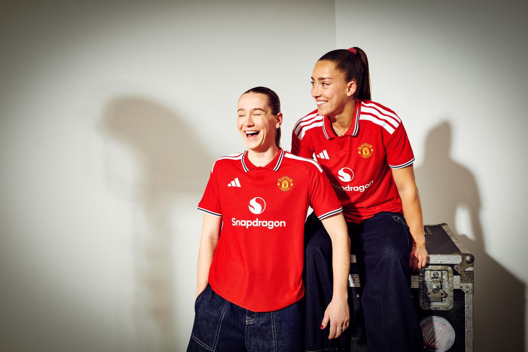 Experience a United Women kit shoot